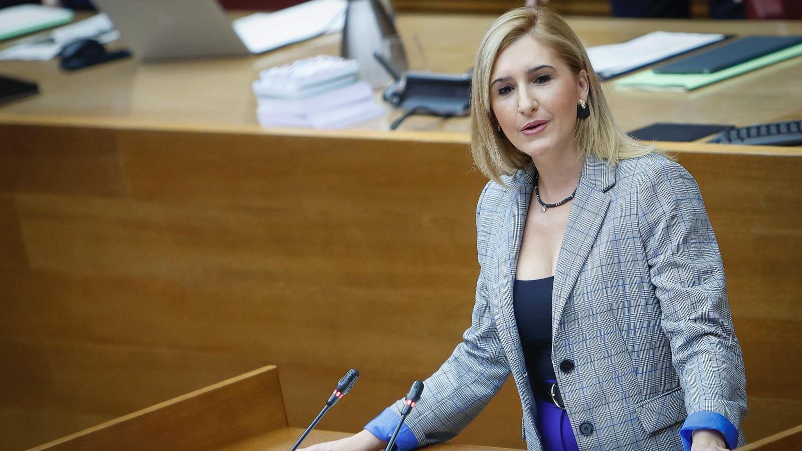 La consellera de Medi Ambient, Aigua, Infraestructures i Territori, Salomé Pradas, aquest dimecres a les Corts