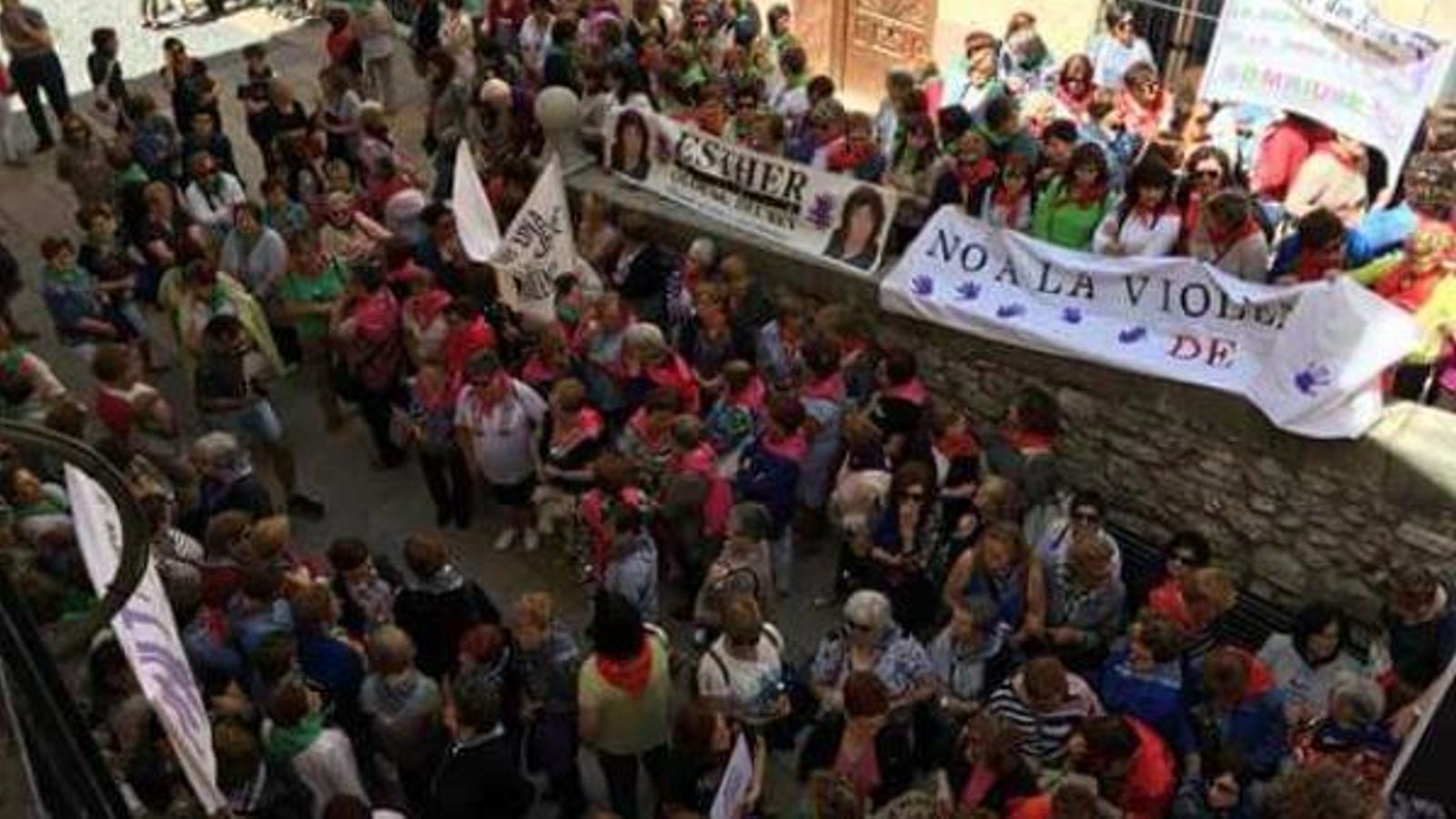 Dones dels Ports i el Maestrat participen en la marxa per la igualtat a Morella