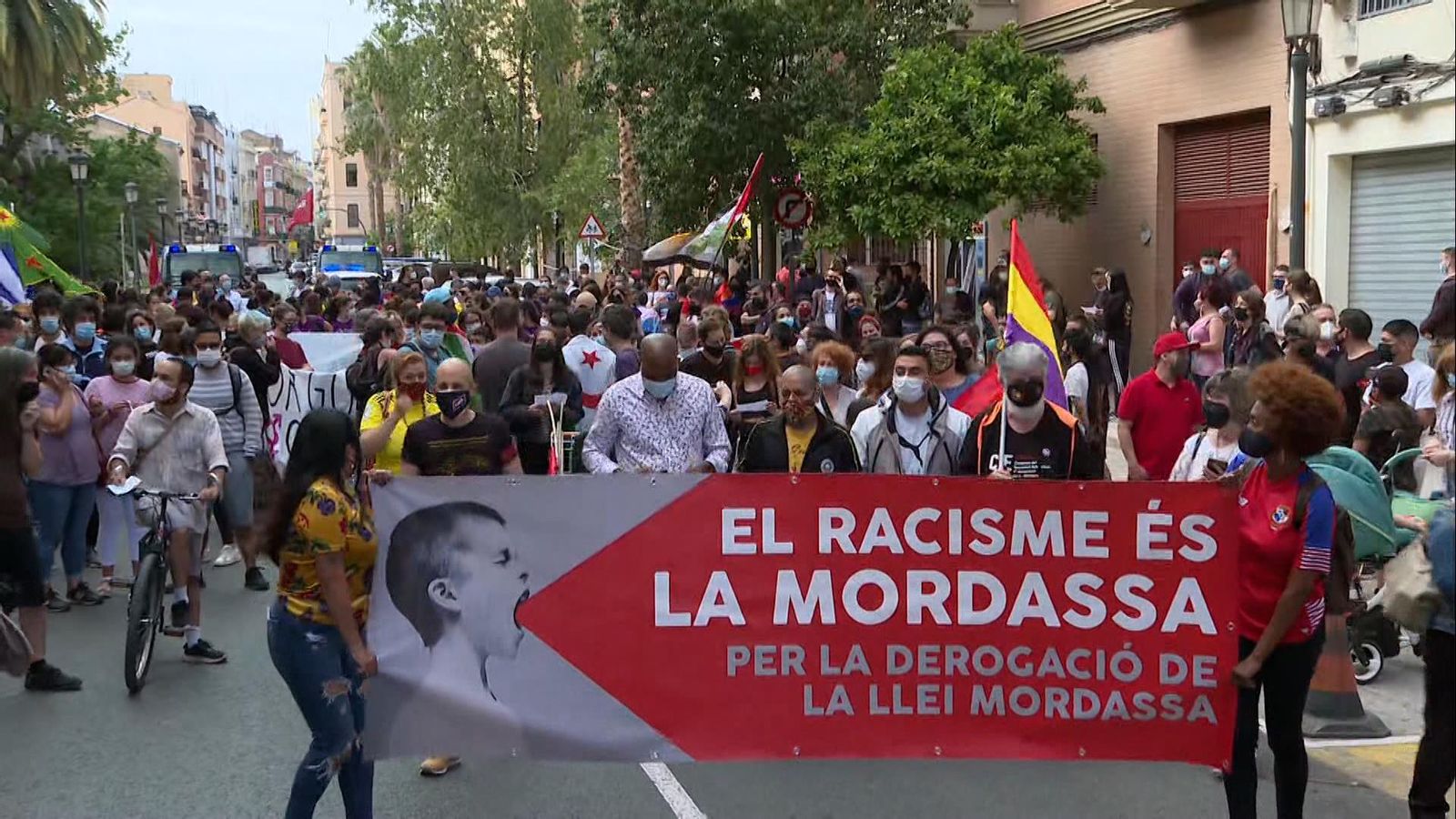 Zoom | La Llei Mordassa