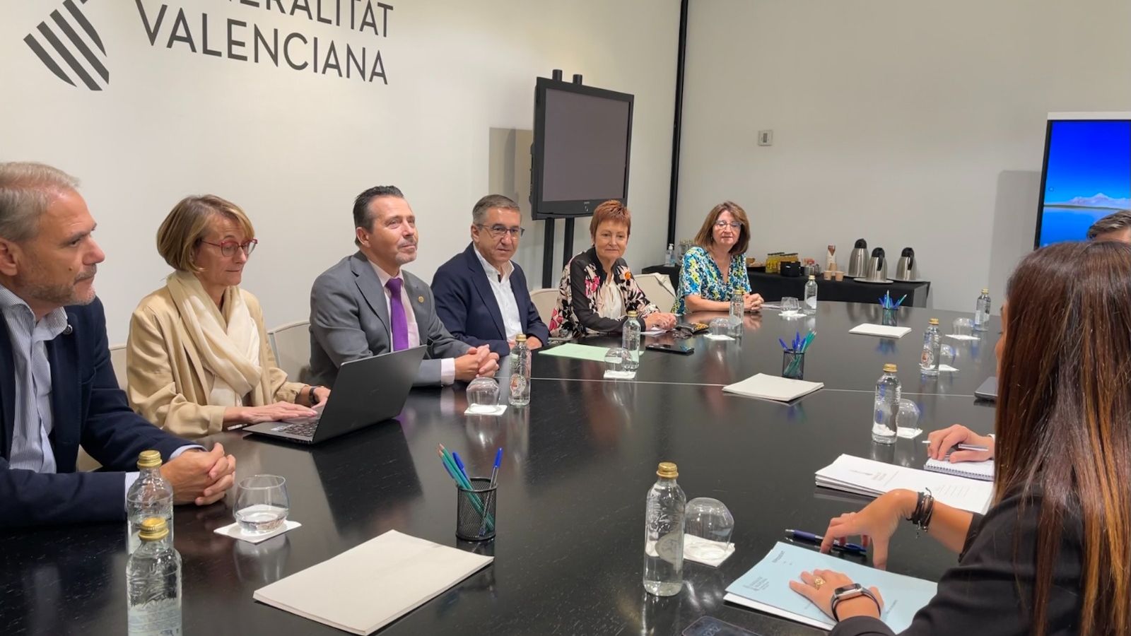 Rovira es reuneix amb els rectors i les rectores de les universitats públiques valencianes