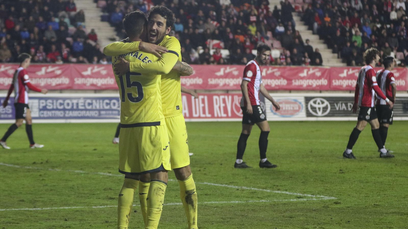 Morales i Parejo celebren un dels gols a Zamora