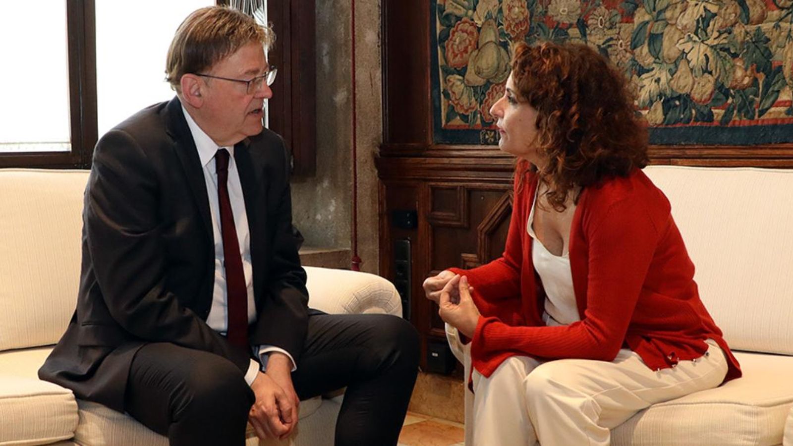 El president de la Generalitat, Ximo Puig, i la ministra d’Hisenda en funcions, Maria Jesús Montero en una imatge d'arxiu.