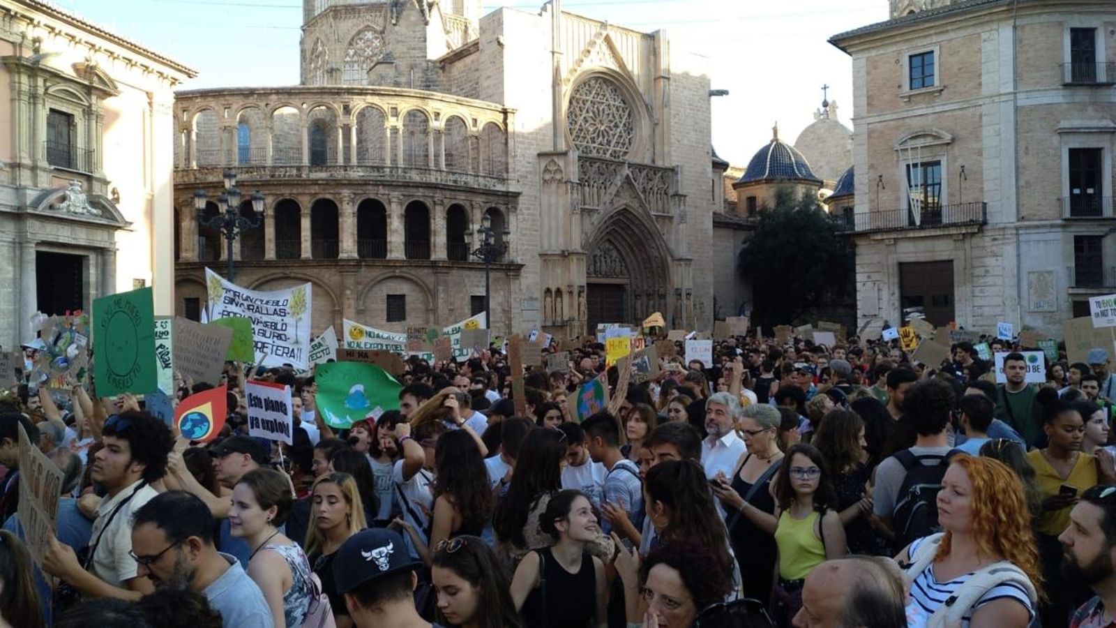 València acull tres manifestacions i una concentració el 9 d\'Octubre
