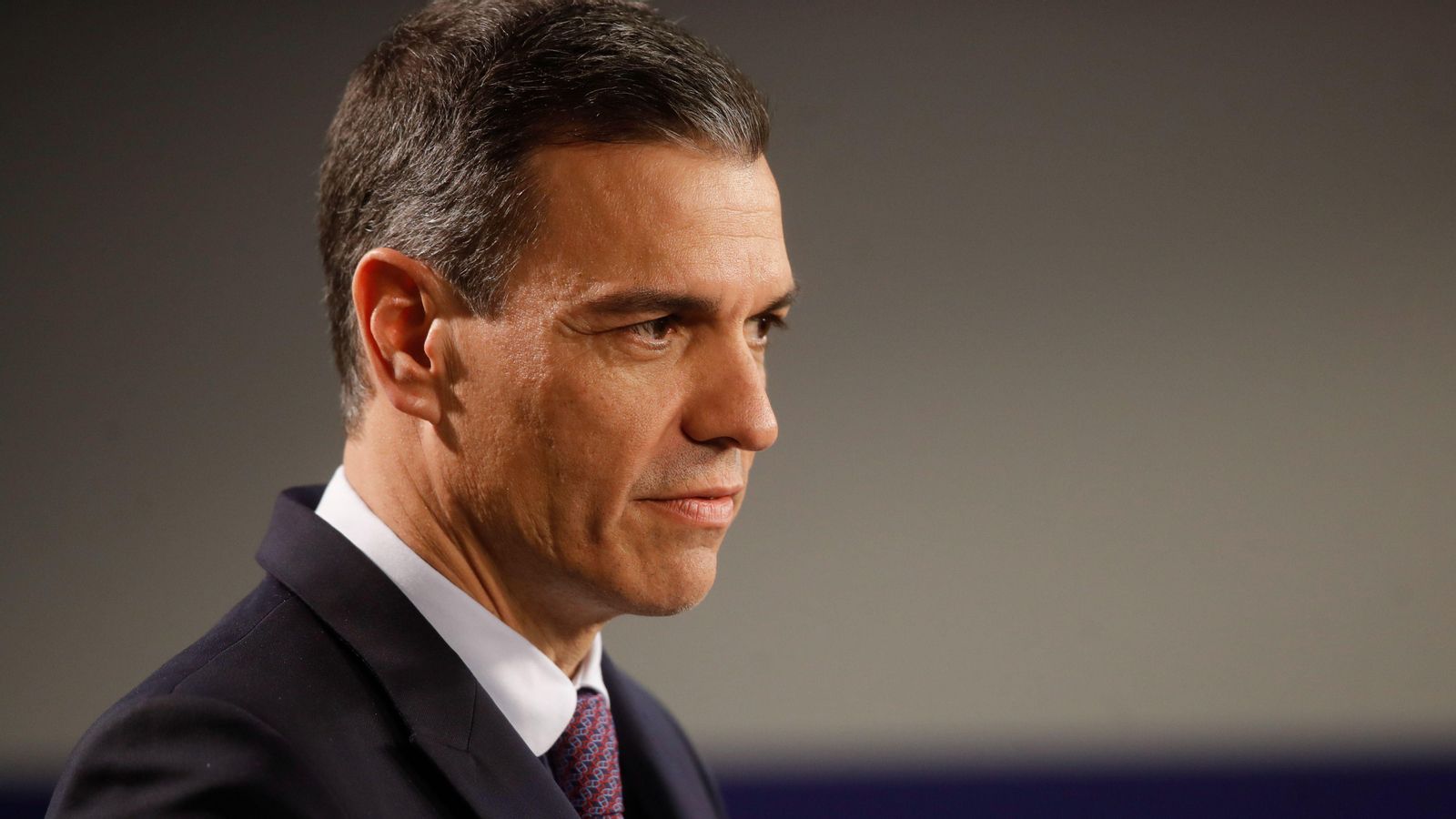 El president del govern espanyol en la roda de premsa que ha oferit divendres de matinada després de la reunió del Consell d'Europa