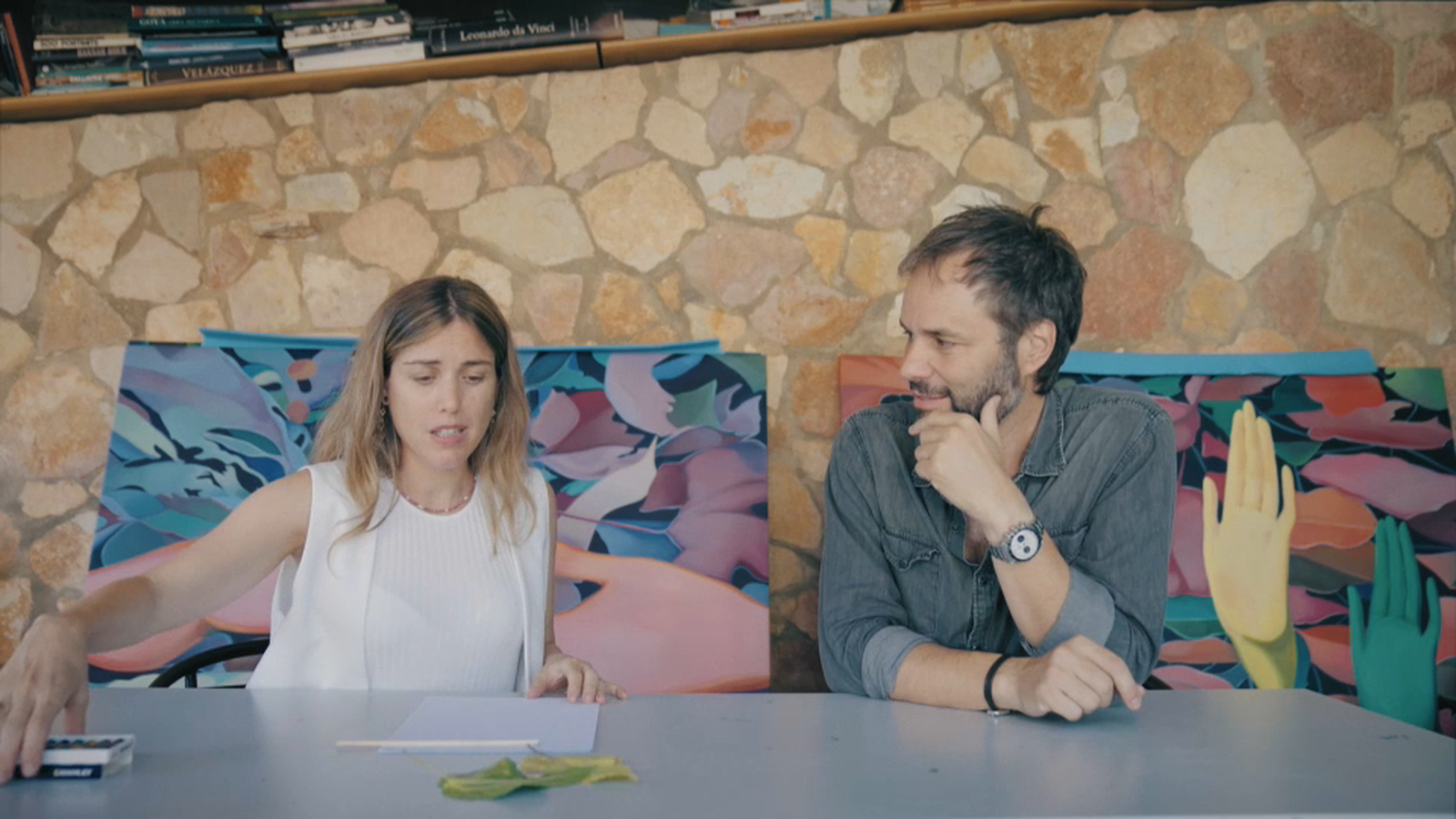 El presentador amb la pintora Lorena García