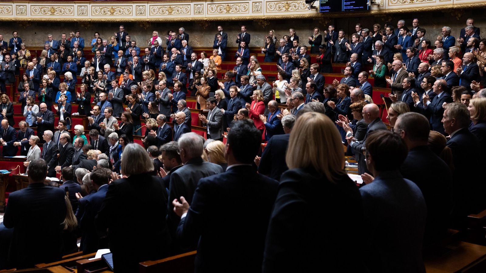 Diputats en peu per l'incident del comentari racista en l'Assemblea Nacional Francesa