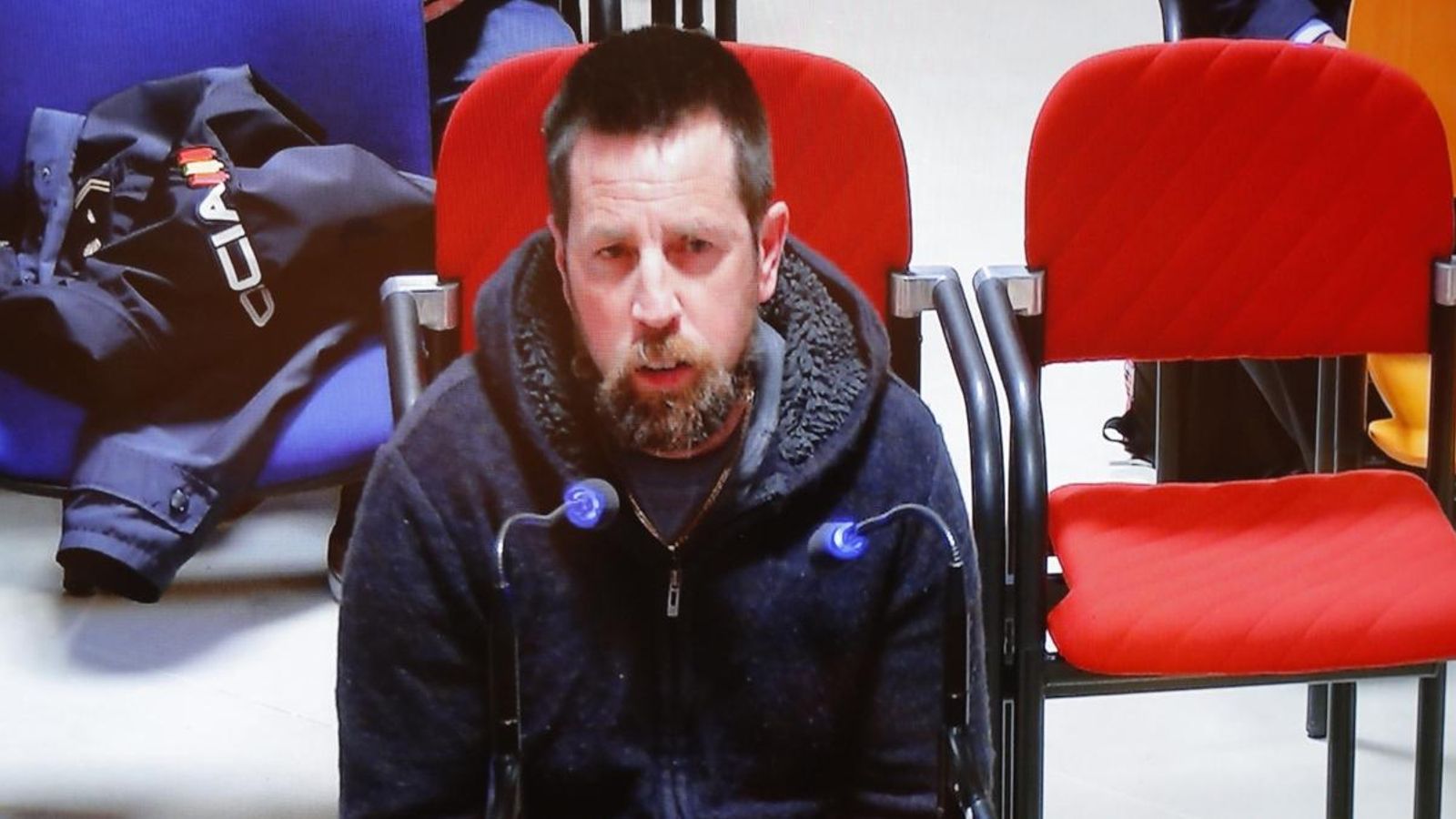 José Enrique Abuín Gey, conegut com El Chicle, seu aquest dimecres en el banc dels acusats José Enrique Abuín Gey, conegut com El Chicle, seu aquest dimecres en el banc dels acusats