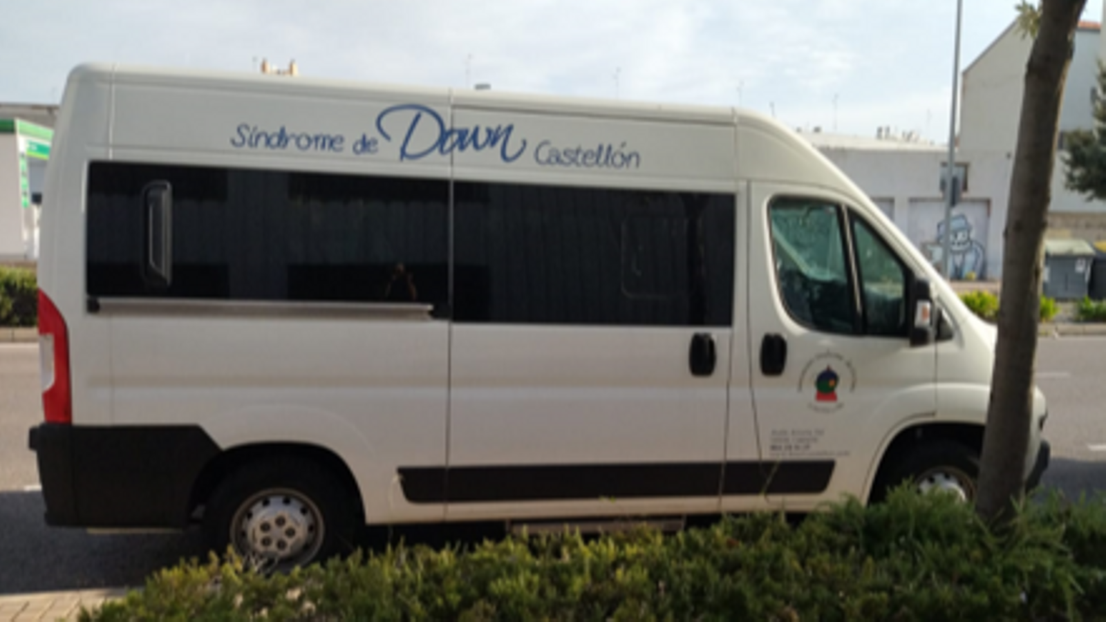 La furgoneta furtada té vinils de l'entitat