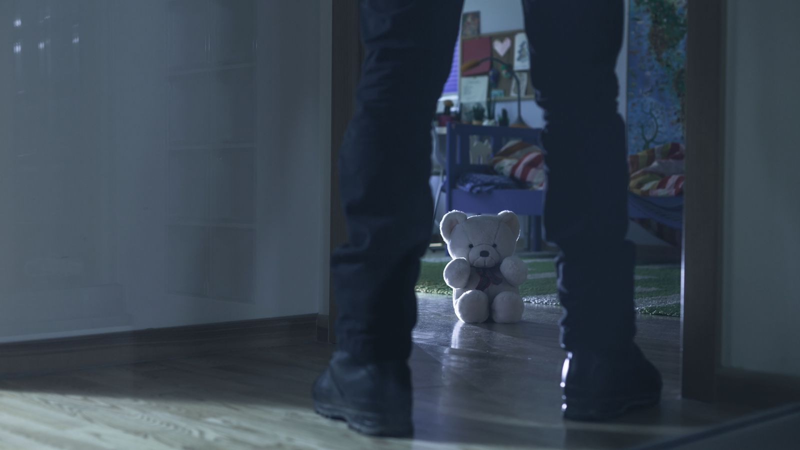 Els agressors de les adolescents solen ser familiars o homes d'un entorn molt pròxim a la víctima