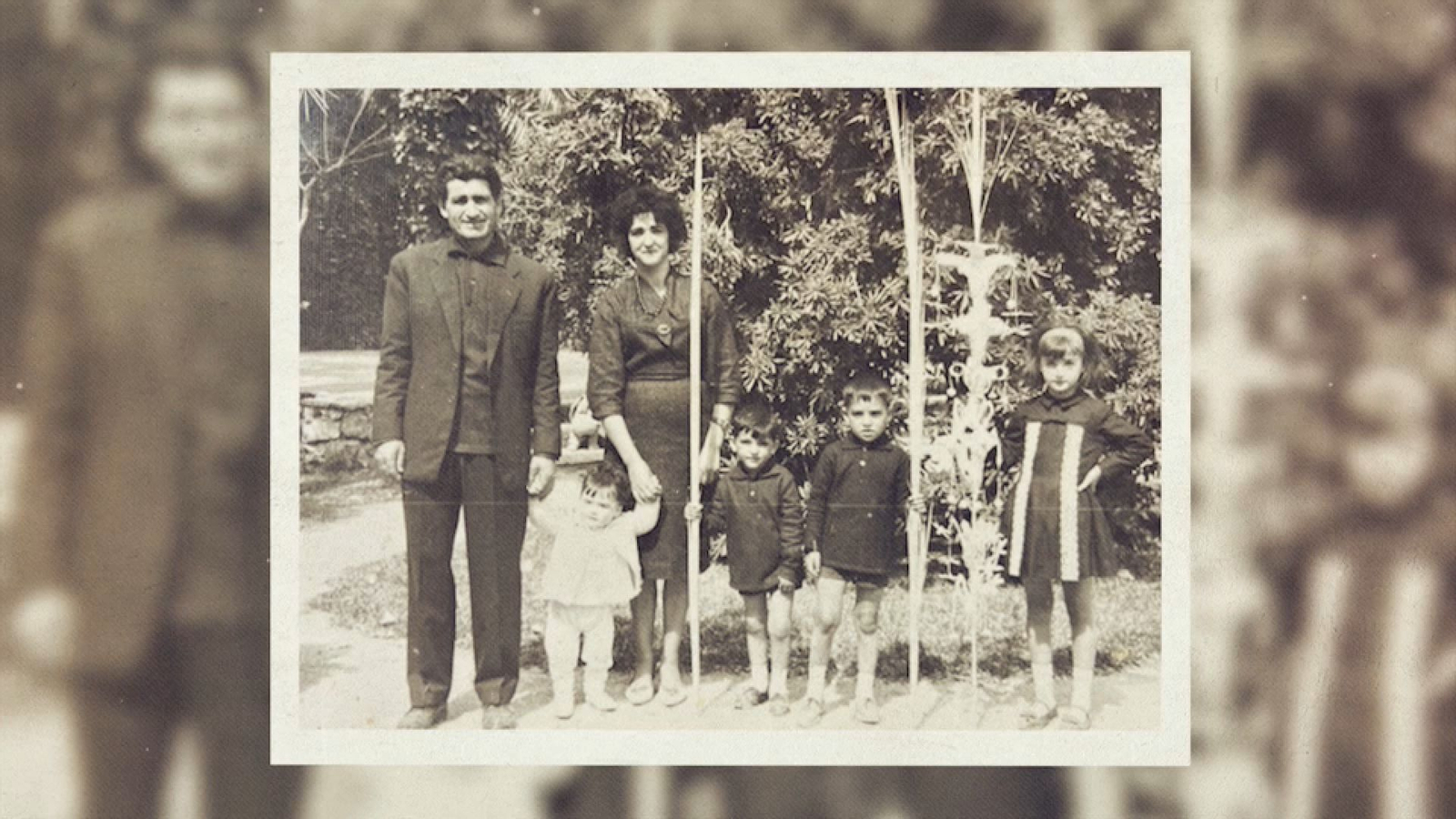 Carmelo amb els seus pares i els seus germans