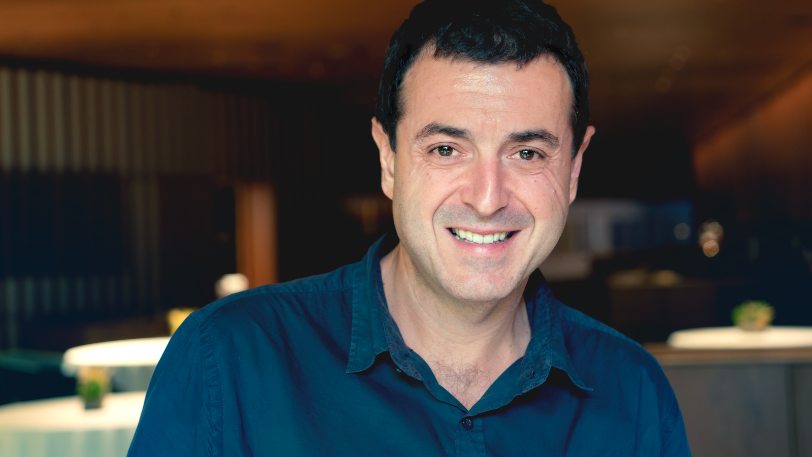 El cuiner Ricard Camarena al seu restaurant gastronòmic, ubicat al centre cultural Bombas Gens de València