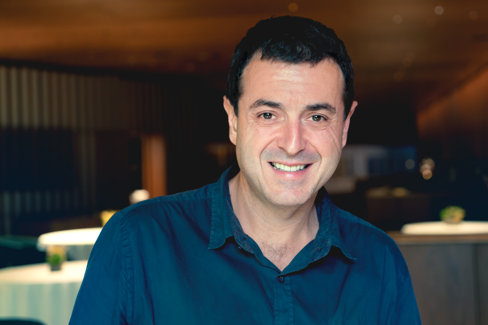 El cuiner Ricard, Camarena al seu restaurant gastronòmic, ubicat al centre cultural Bombas Gens de València