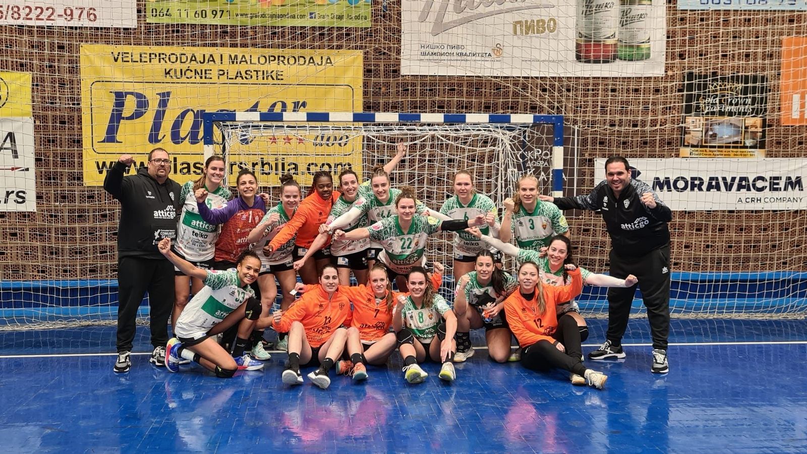 L'Handbol Elx després de classificar-se per a quarts de l'EHF European Cup