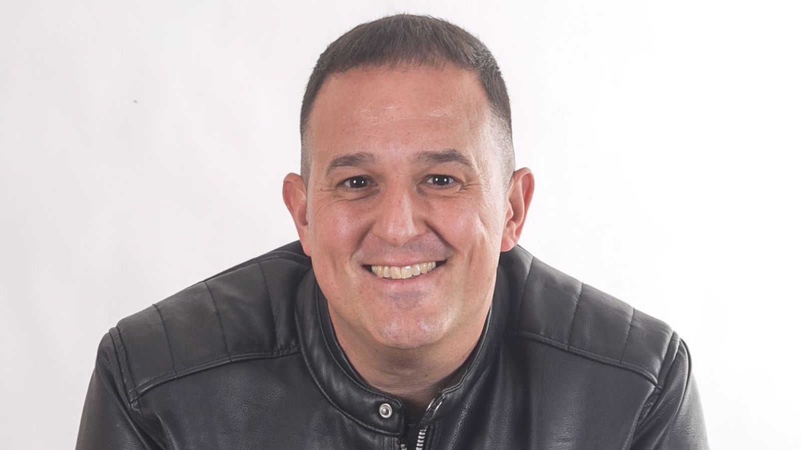 Jovi Lozano, guanyador de l'edició d'enguany del premi Enric Valor de narrativa