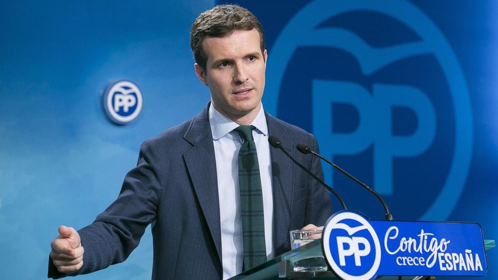 Casado ha fet públic el propòsit de liderar el partit a través d'un missatge en el seu compte de Twitter