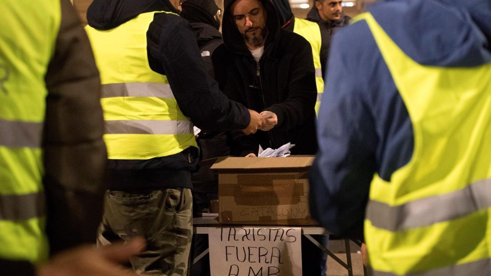 Recompte de vots després de l'assemblea de taxistes a Barcelona