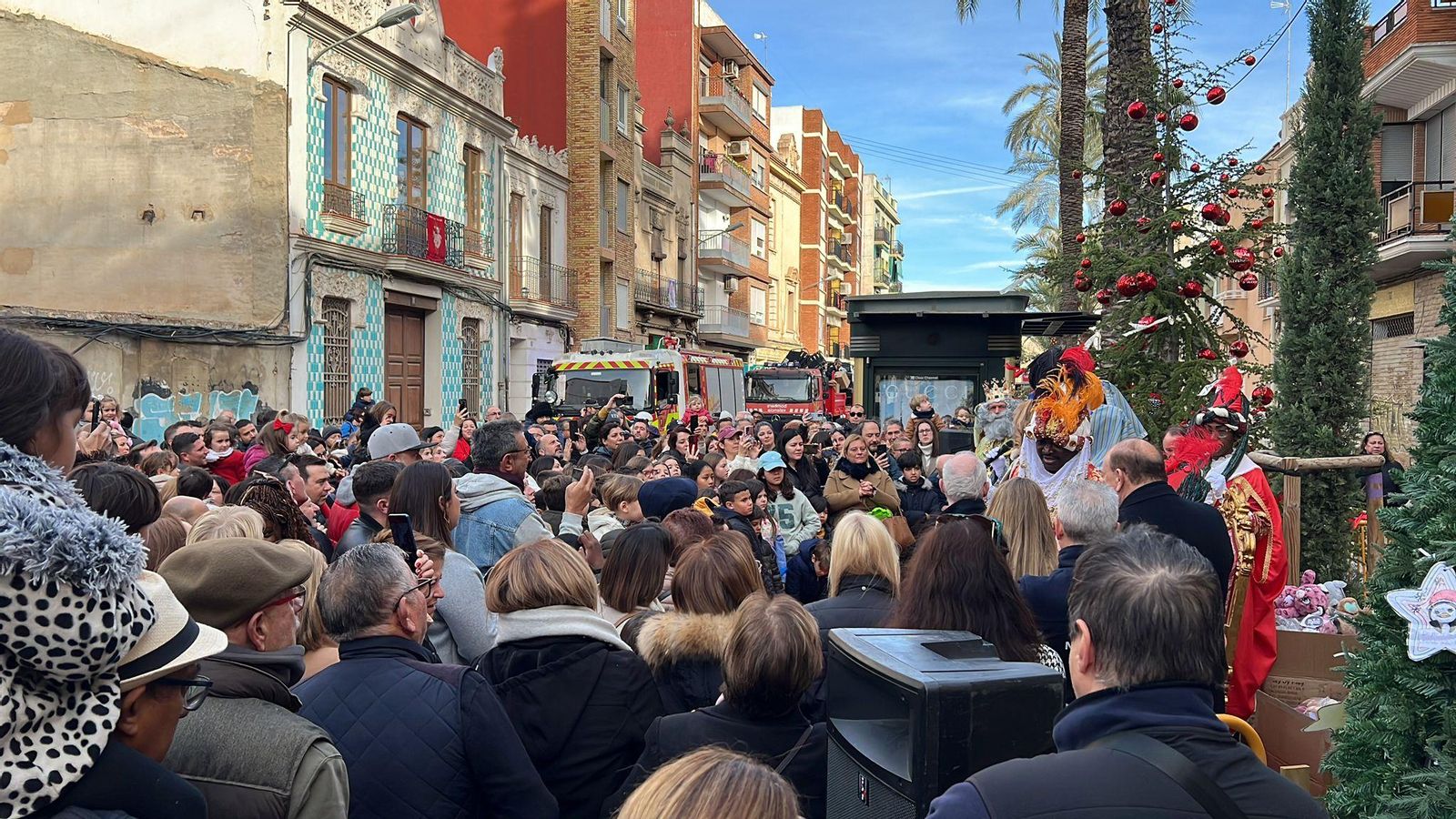 Els reis d'Orient desembarquen en la pedania valenciana de Castellar-Oliveral