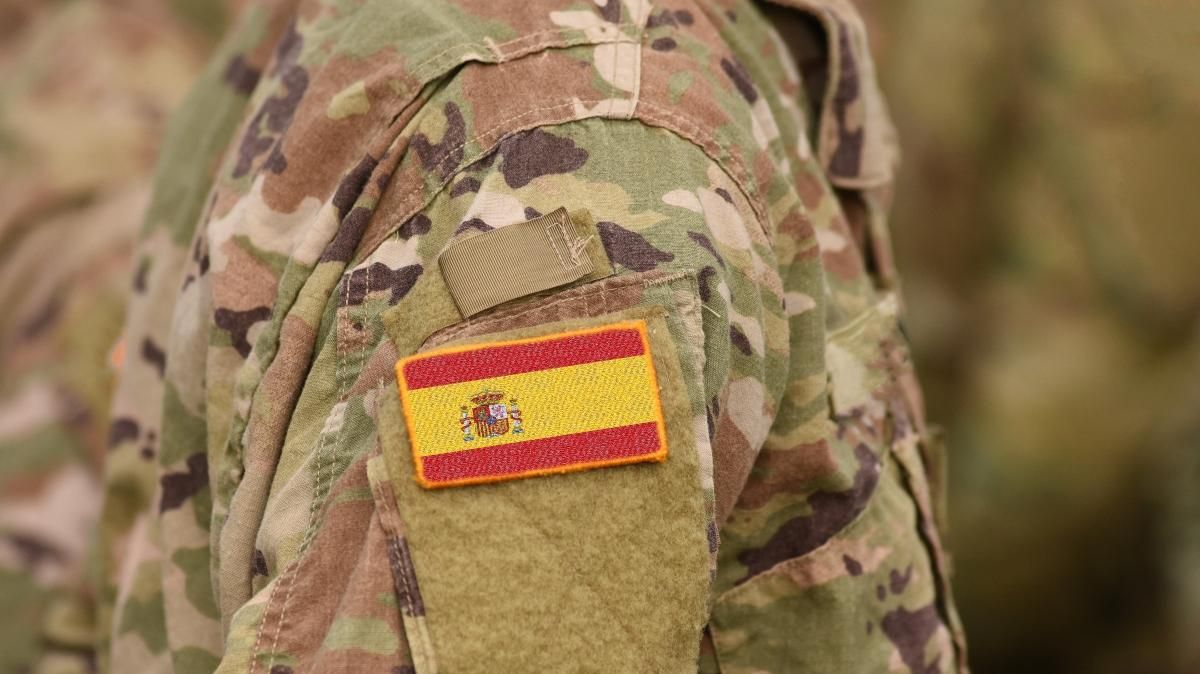 Uniforme d'un membre de les forces armades Uniforme d'un membre de les forces armades
