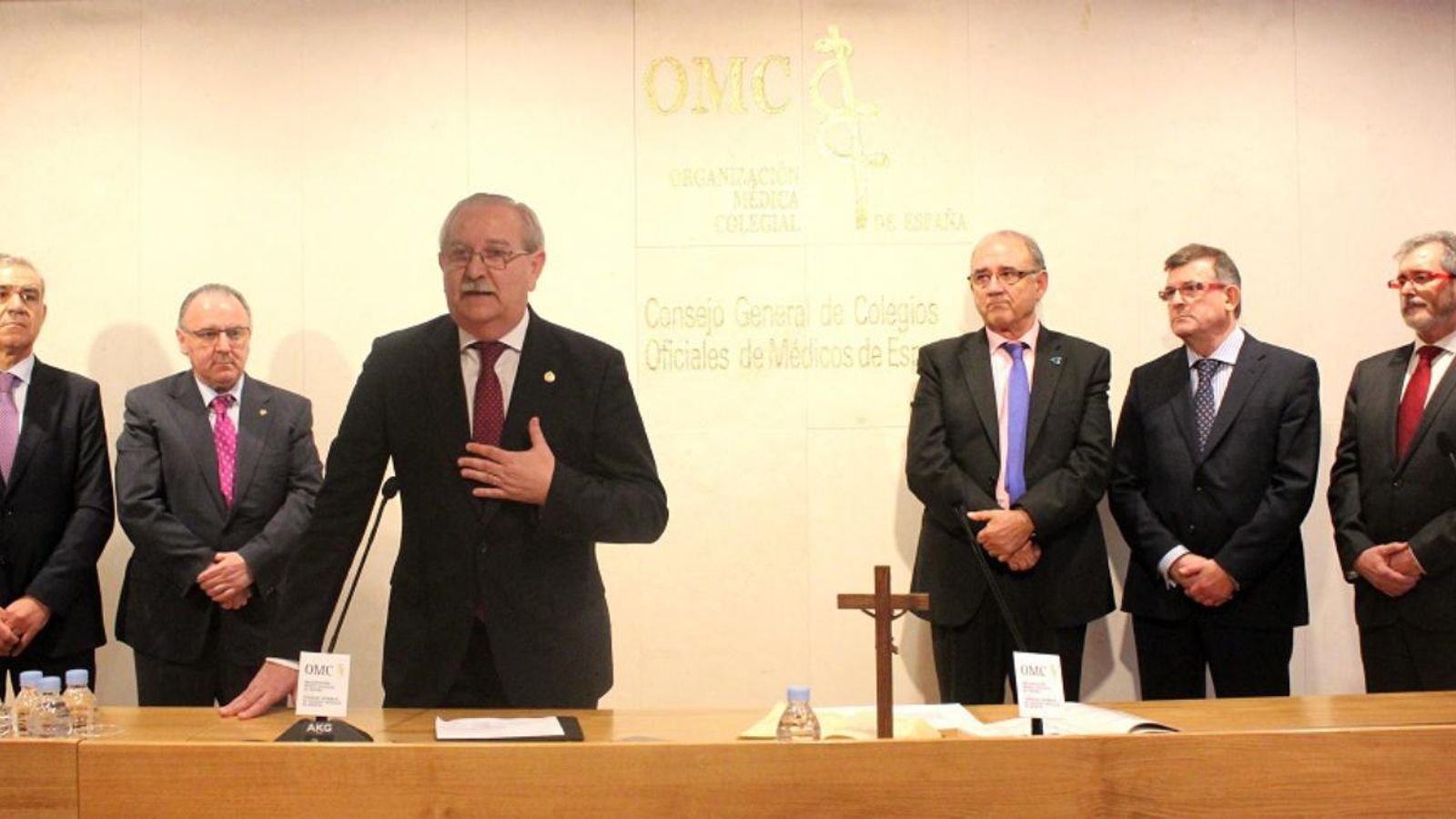 Serafín Romero presidint l'organització Mèdica Col·legial