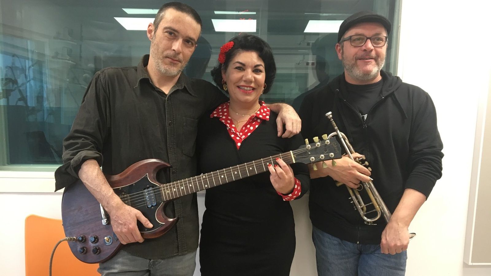 11.03.2020 | La Peluquera i programa especial sobre com afecta el coronavirus al sector musical valencià