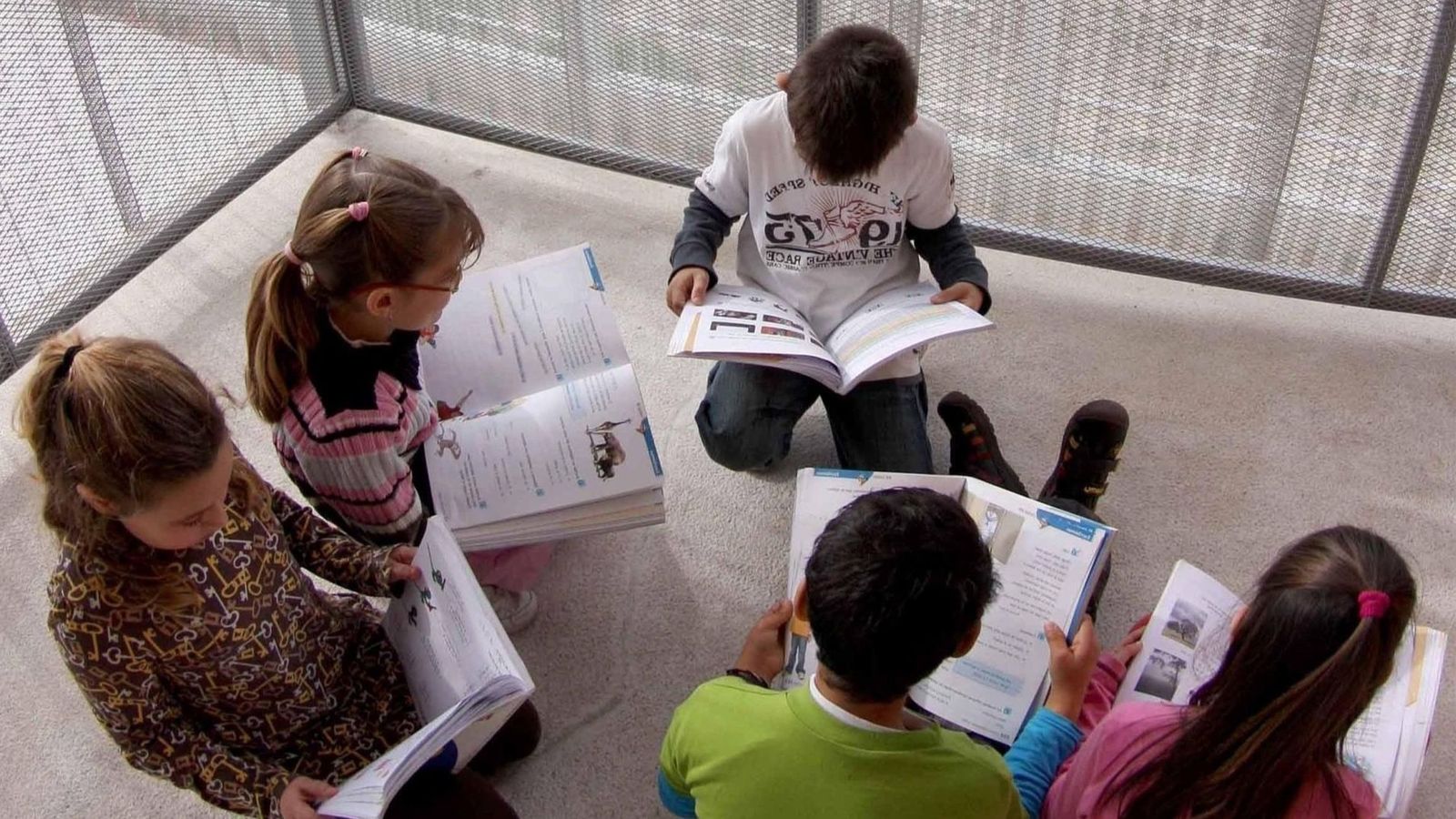 Ampliat termini docents per demanar centres