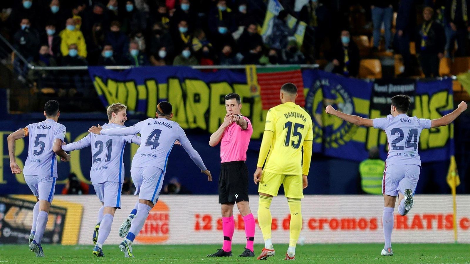 Els jugadors del Barça celebren un dels gols