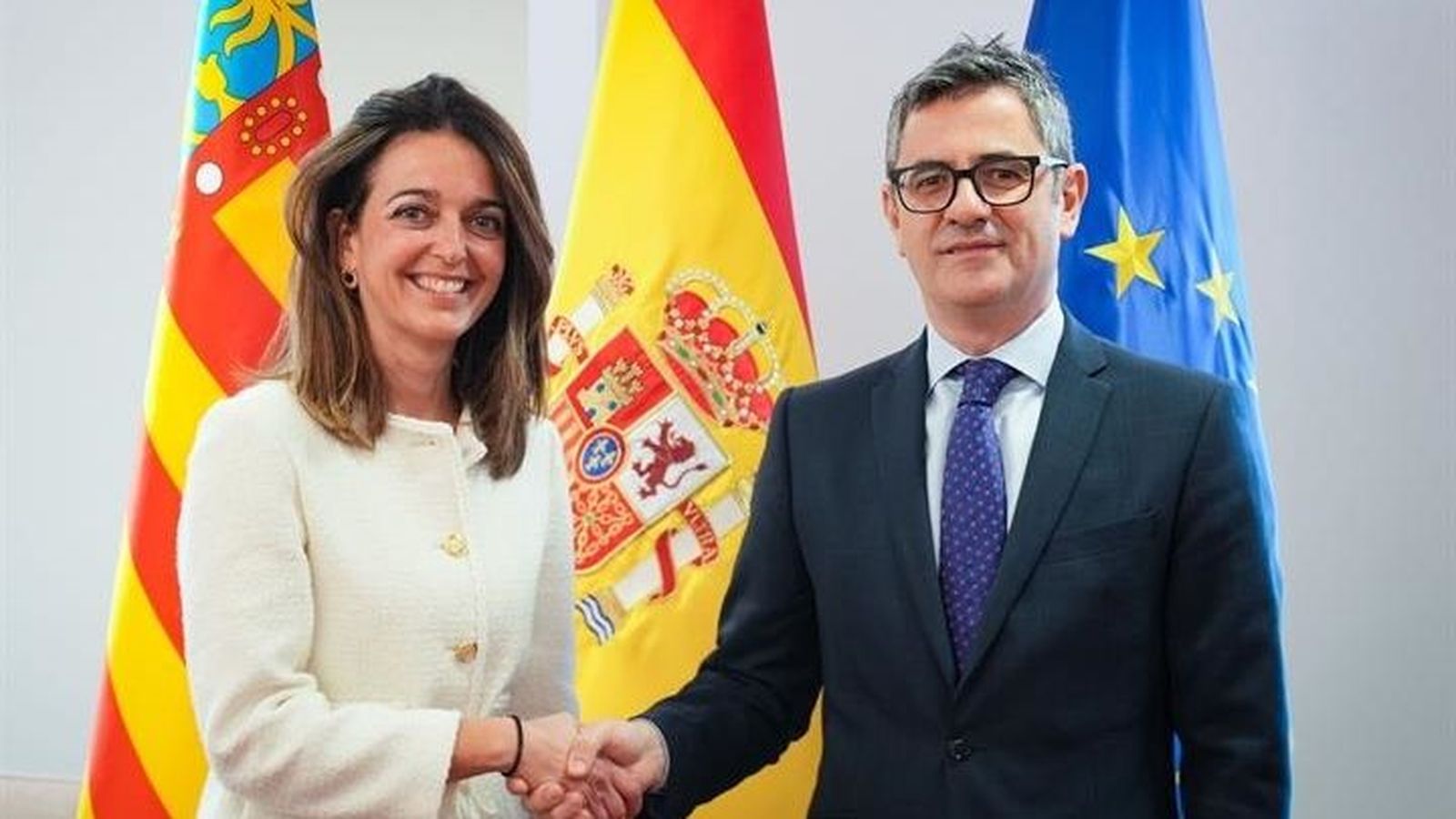 La consellera i el ministre de Justícia, Nuria Martínez i Félix Bolaños, en una reunió a la Moncloa