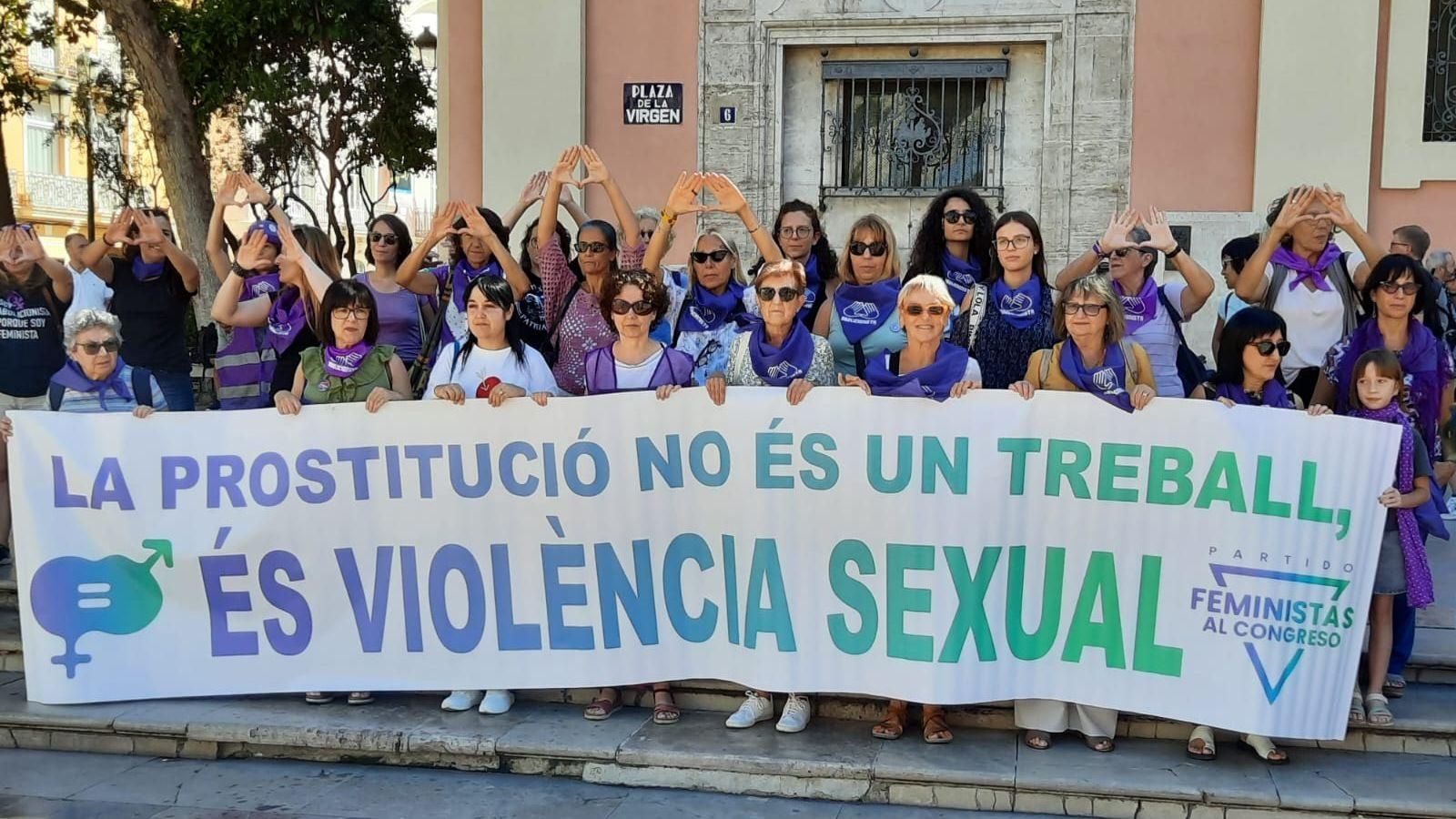 Concentració contra l'explotació sexual i el tràfic de dones, xiquetes i xiquets aquest dissabte a la plaça de la Made de Déu de València