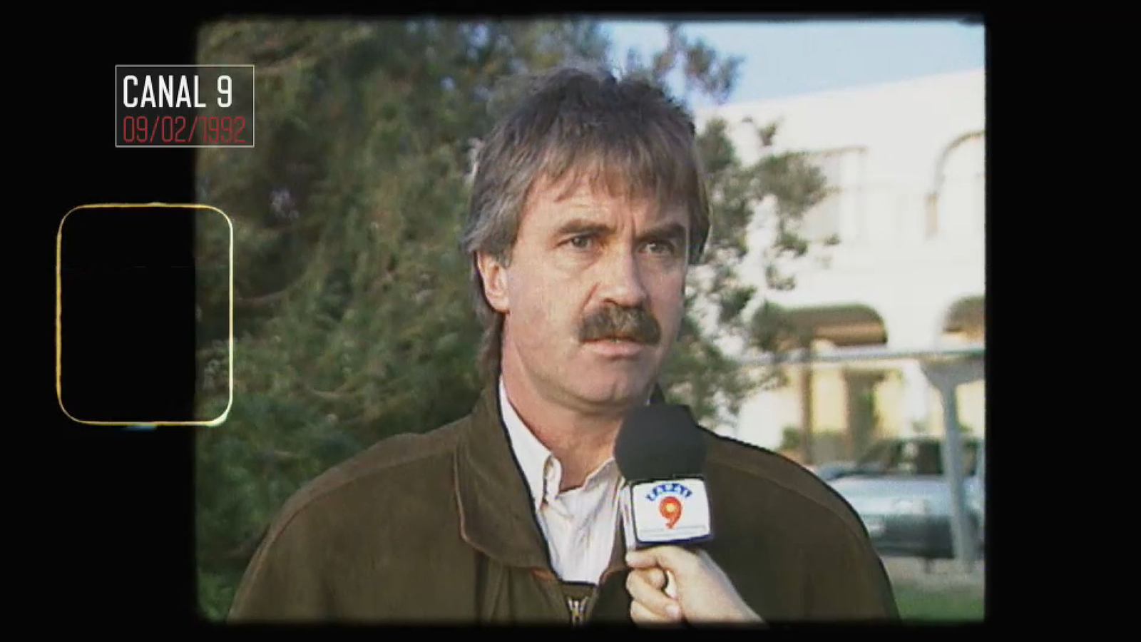 Guus Hiddink, l'entrenador holandés del València CF que en 1992 va dir que el partit no es jugaria si no es retirava la bandera nazi de la graderia