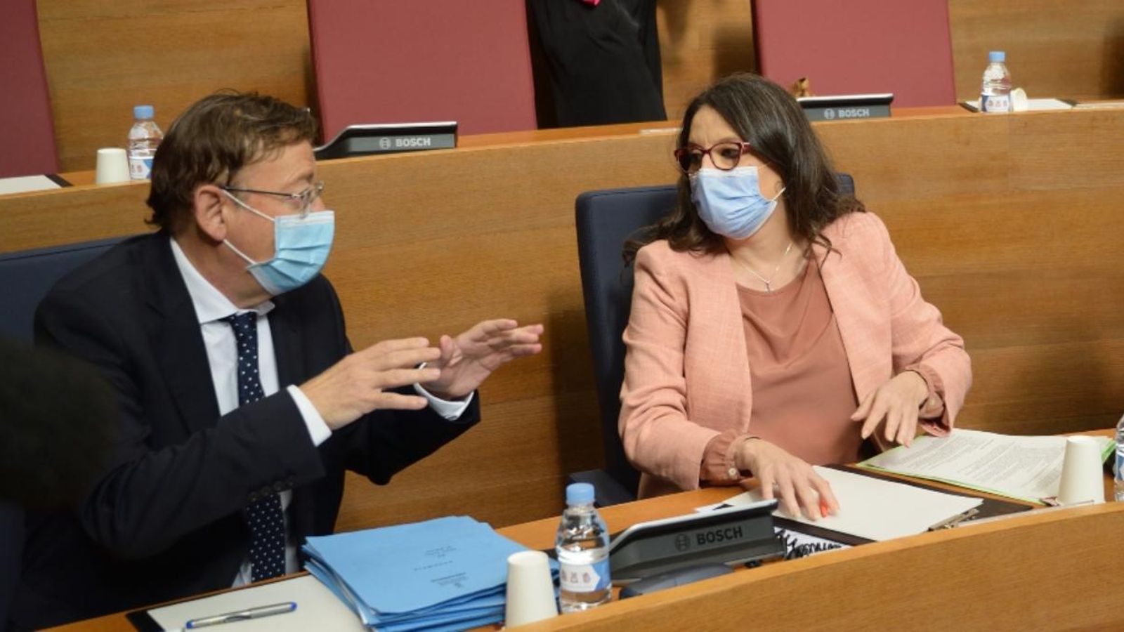 Ximo Puig i Mònica Oltra en una sessió de les Corts