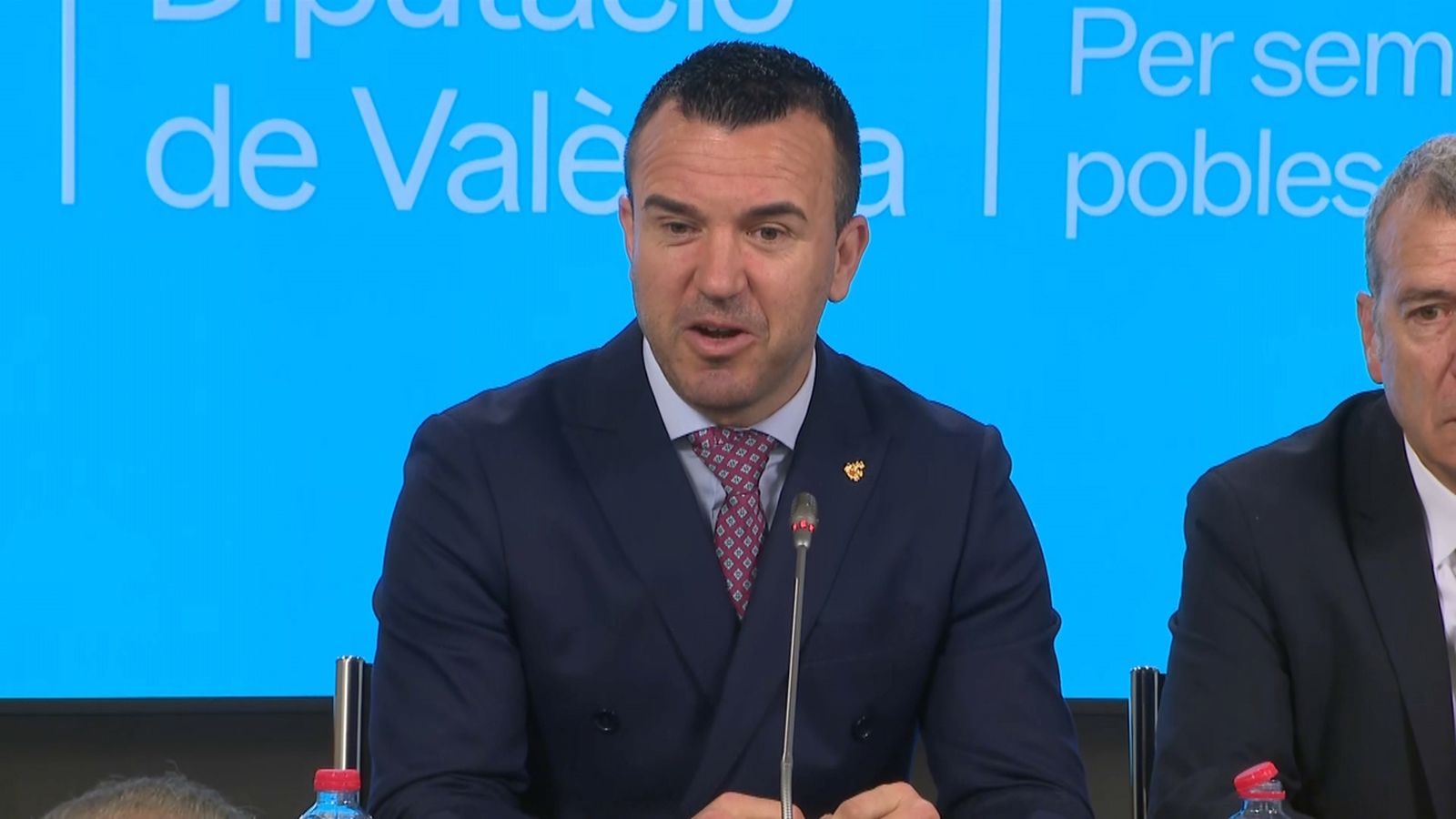 El president de la Diputació de València, Vicent Mompó, en roda de premsa