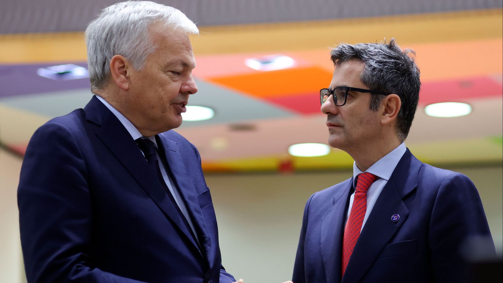 Félix Bolaños al costat del comissari europeu de Justícia, Didier Reynders, durant el Consell de Justícia celebrat aquest dilluns a Brussel·les