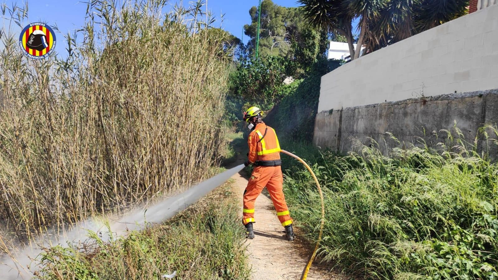 L'incendi declarat a la urbanització Mas de Traver està estabilitzat