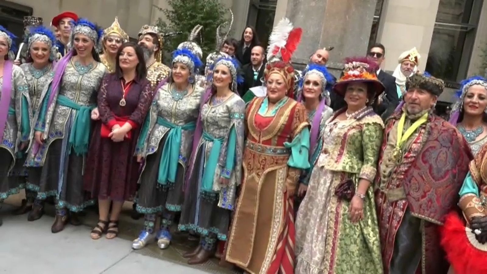 VÍDEO | Els moros i cristians d\'Onil desfilen pels carrers de Nova York