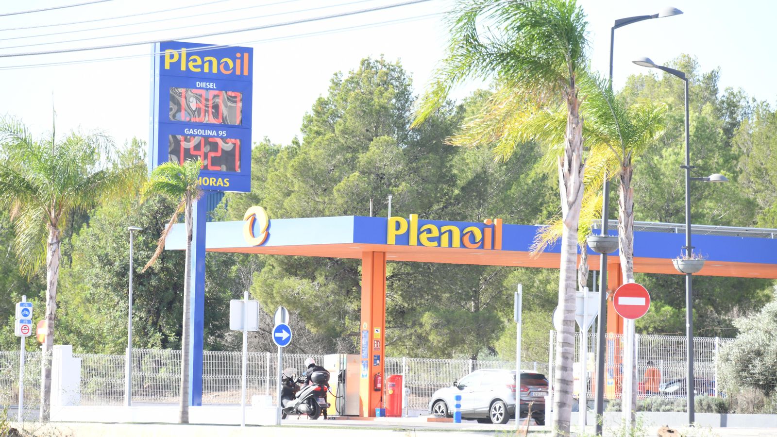 Una gasolinera a la localitat de la Nucia (Marina Baixa)