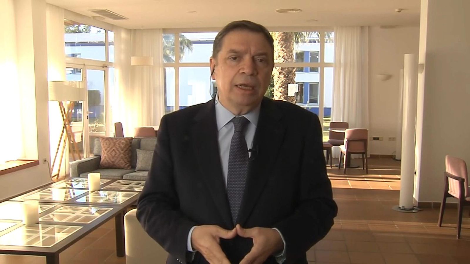 El ministre Planas durant la seua intervenció en 'Les notícies del matí' abans de participar en un acte a Benicarló