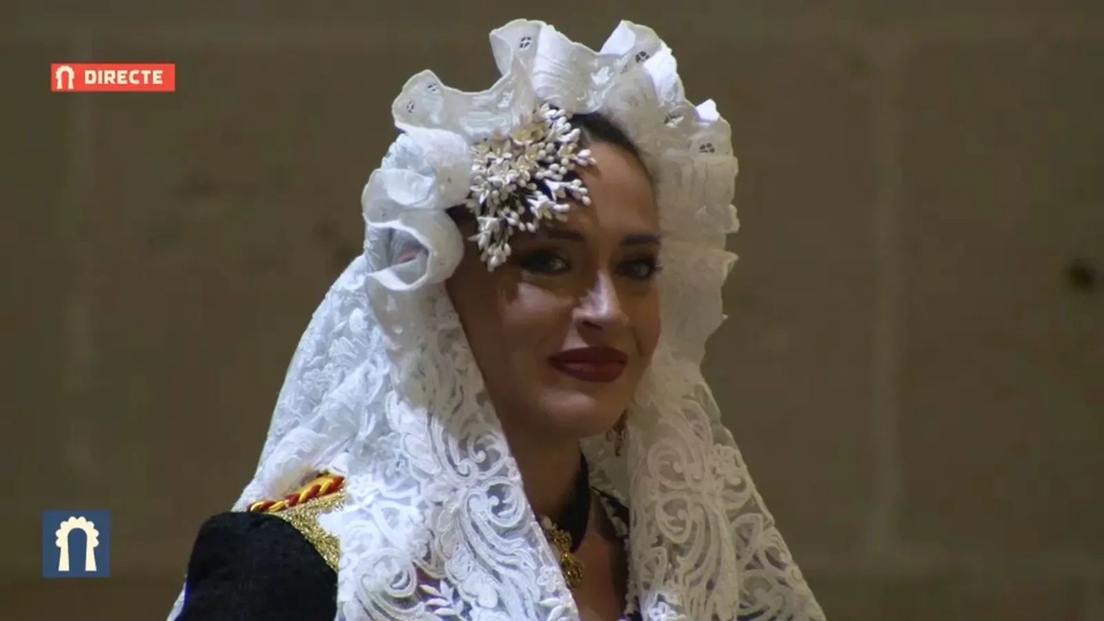María Pastor, bellea del foc de les Fogueres 2026 d'Alacant ofrena a la Mare de Déu deu Remei
