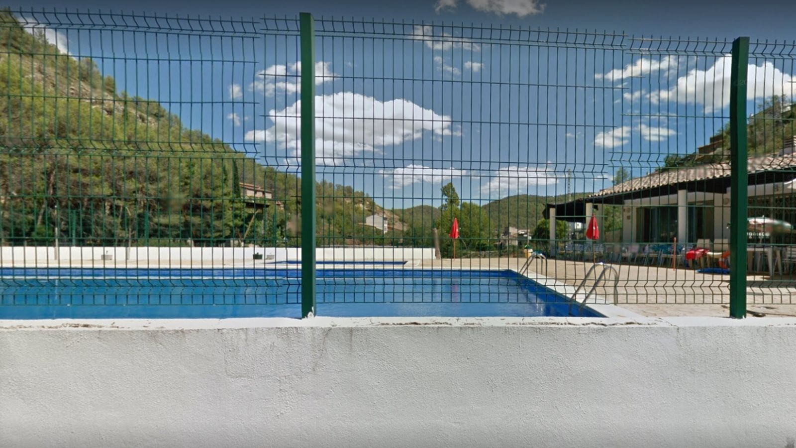 L'Ajuntament de l'Alcúdia de Veo no té prou mitjans per a controlar l'aforament i per això han optat per tancar la piscina