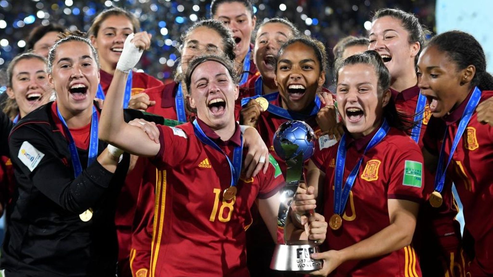 Les futbolistes espanyoles celebren el primer mundial del futbol femení. Javier Calvelo (Reuters)