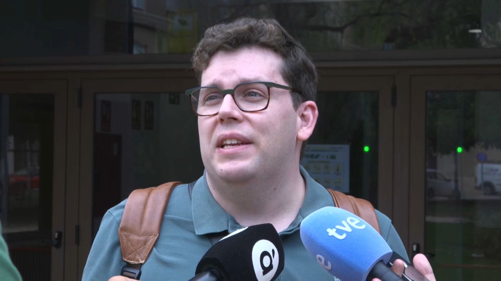 Adrià Revert, este dilluns, a l'entrada al jutjat de Catarroja