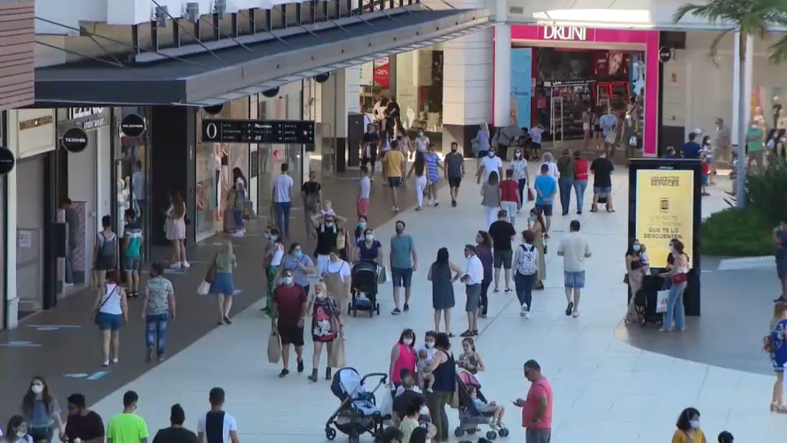 Els centres comercials passarn dilluns a permetre un 75% de l'aforament