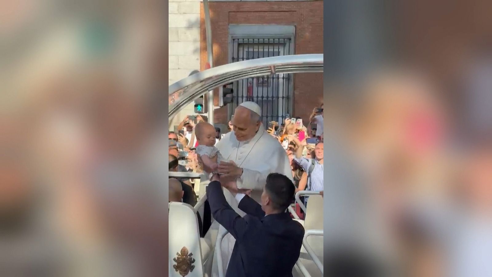 Castellonencs compartixen moments únics amb el papa