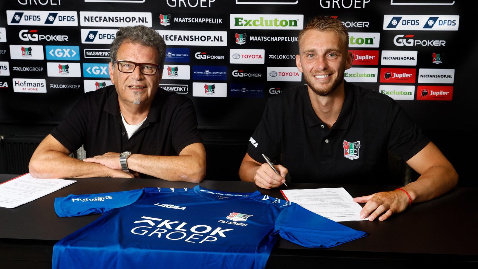 Cillessen fitxa pel NEC