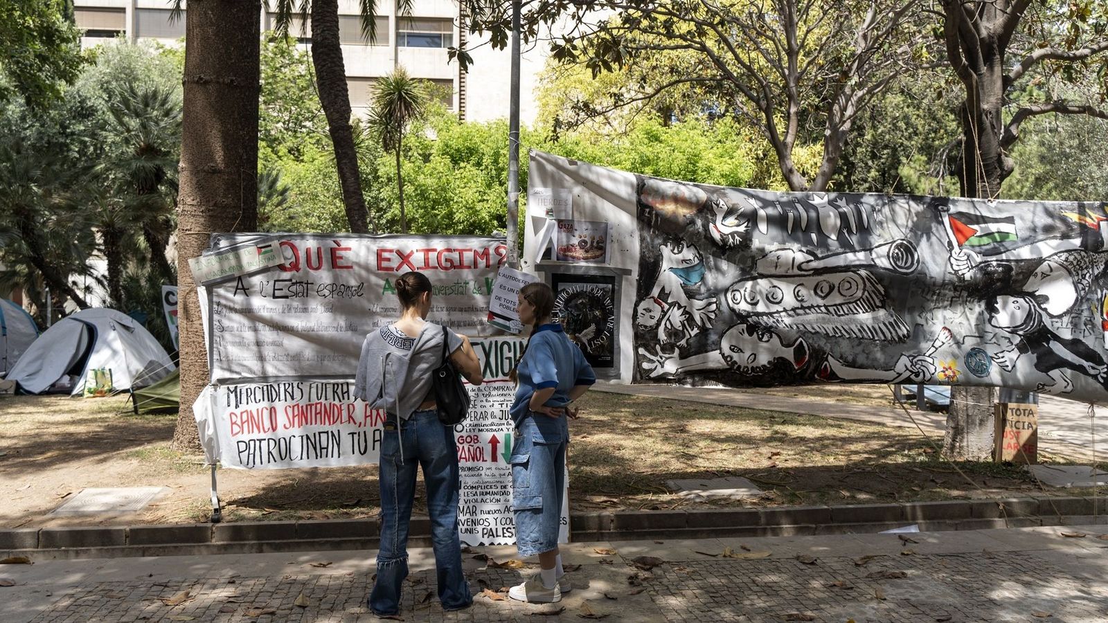 Professorat de la UV dona suport a les reivindicacions de l’acampada per Palestina