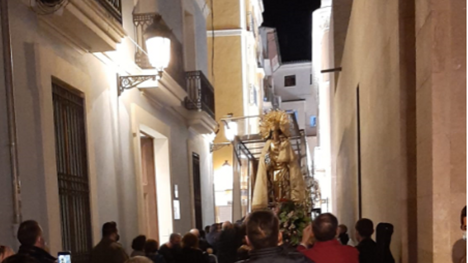 Moment del muntatge de la Geperudeta al Maremòbil