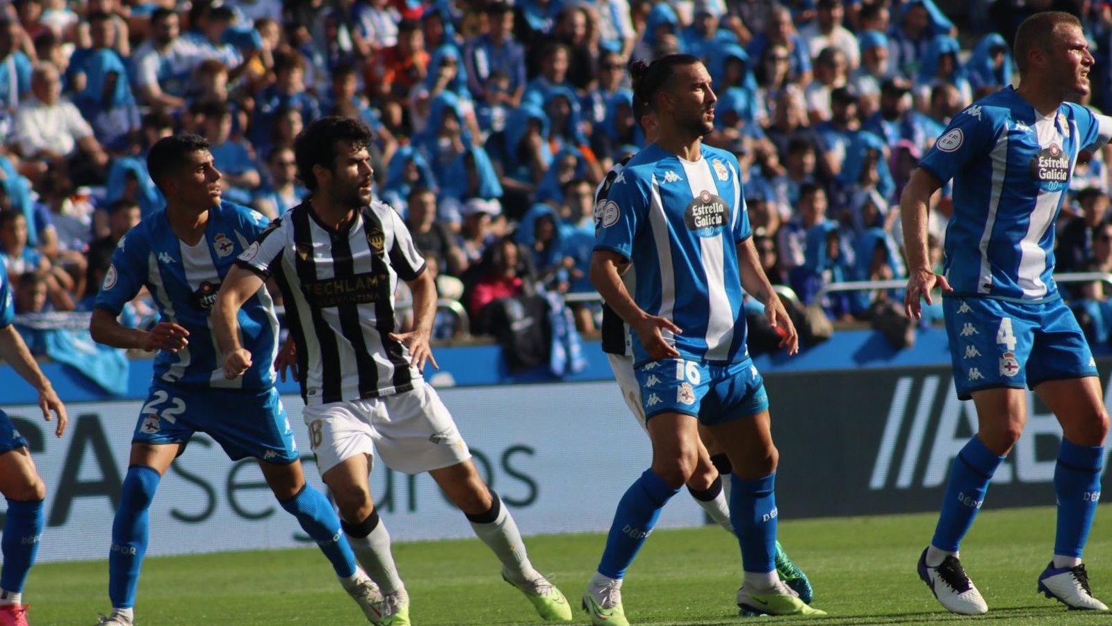 Imatge del partit entre el Deportivo de la Corunya i el CE Castelló de l'anada del play-off d'ascens