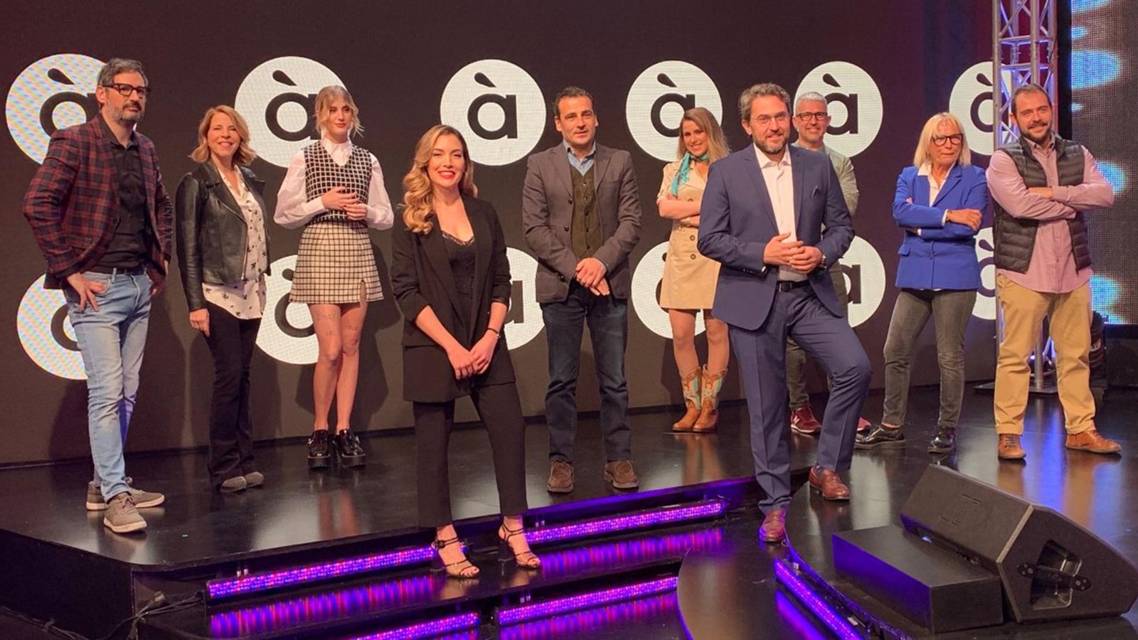 El ‘talent show’ ‘Duel de veus’ i el magazín ‘Bona vesprada’, primeres estrenes del 2021 a À Punt El ‘talent show’ ‘Duel de veus’ i el magazín ‘Bona vesprada’, primeres estrenes del 2021 a À Punt