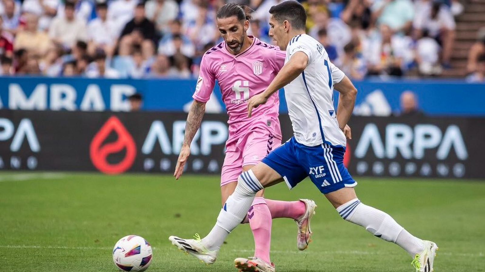 Marc Mateu, en una acció defensiva