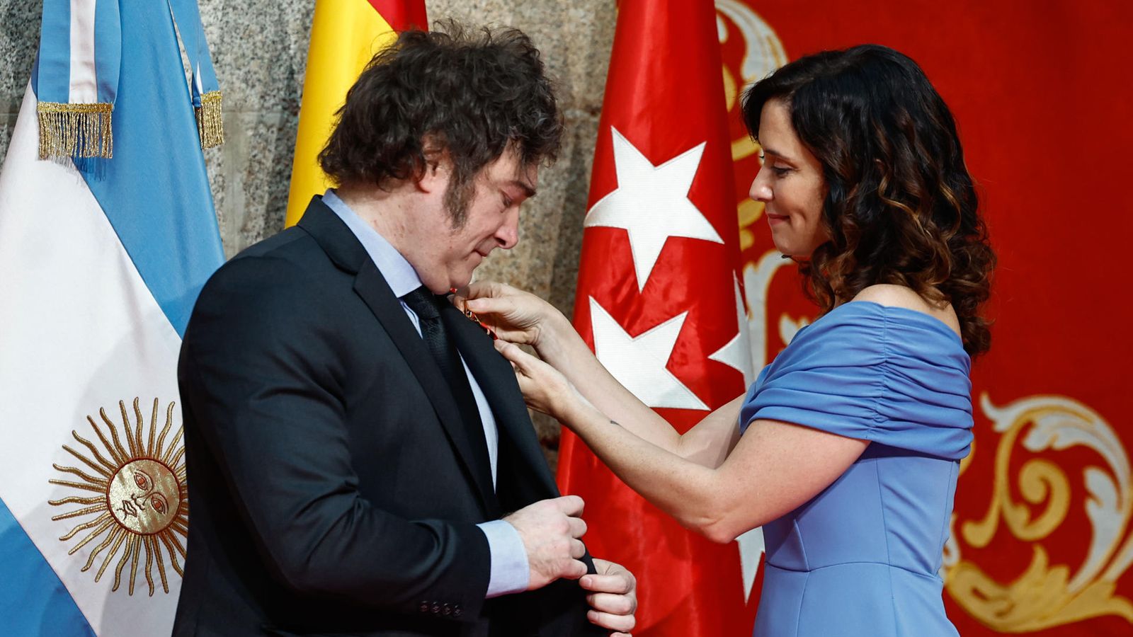 Díaz Ayuso lliura la Medalla Internacional de la Comunitat de Madrid al president de l'Argentina, Javier Milei