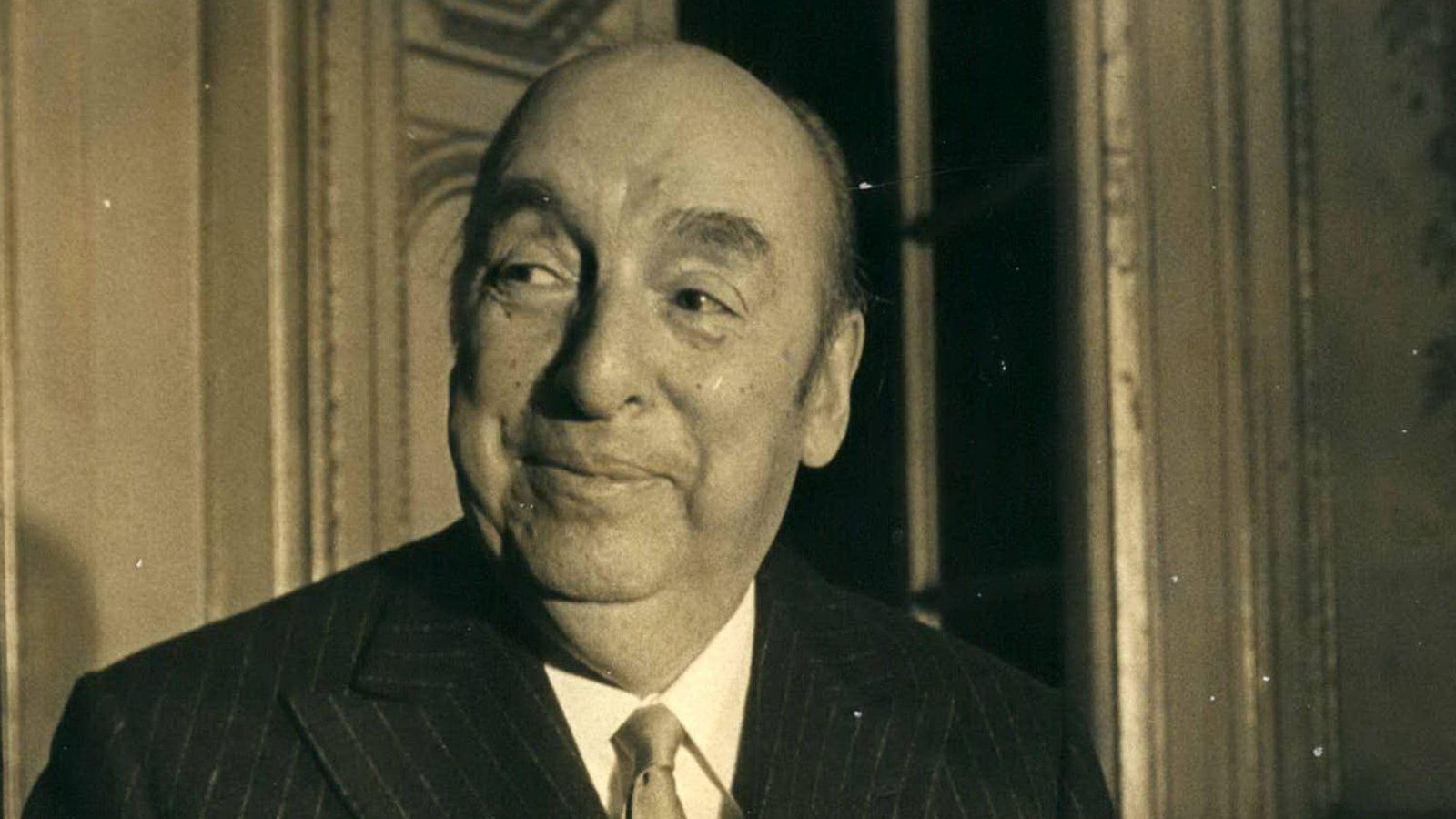 El poeta Pablo Neruda en una imatge d'arxiu
